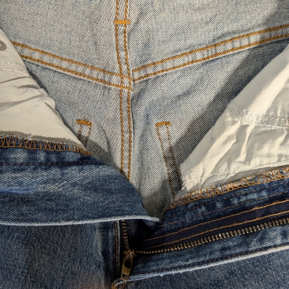 Women's Blue Distressed Jeans - Picture 6 of 12